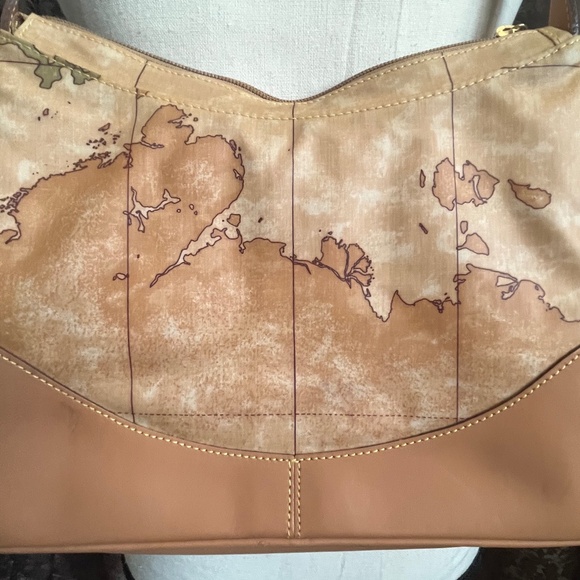 Alviero Martini World Map Neutral Tone Shoulder Bag I CLASSE Design Like New - Picture 9 of 9